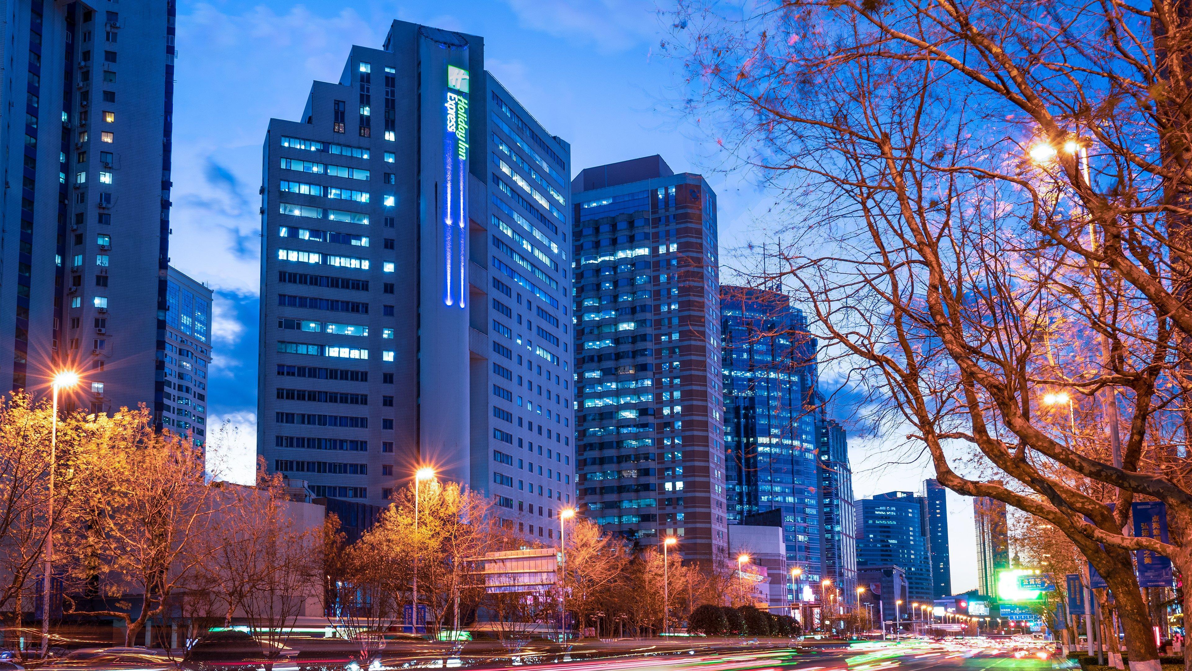 Holiday Inn Express Qingdao City Center By Ihg Zewnętrze zdjęcie