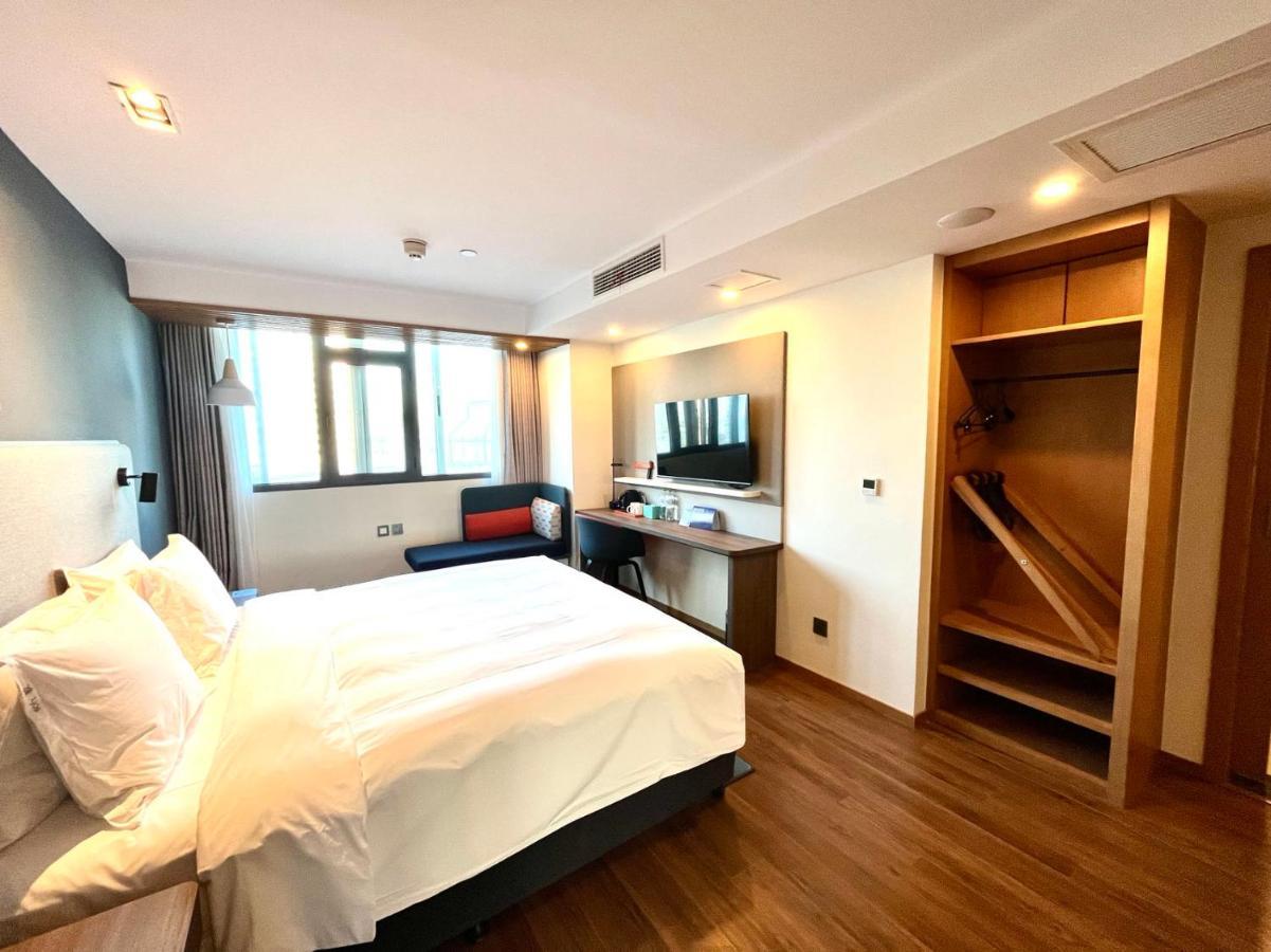 Holiday Inn Express Qingdao City Center By Ihg Zewnętrze zdjęcie