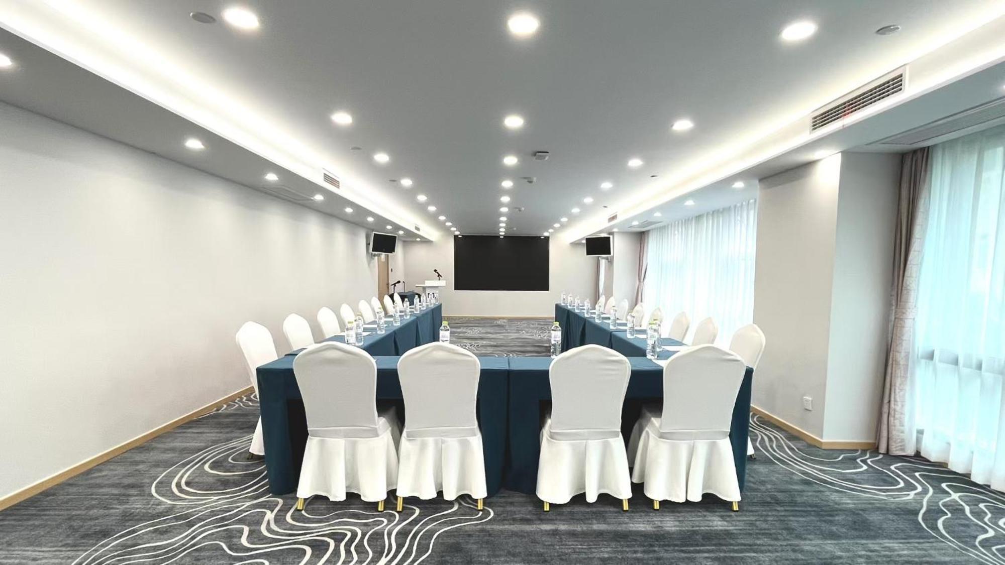 Holiday Inn Express Qingdao City Center By Ihg Zewnętrze zdjęcie